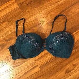 Victoria’s Secret bra 38C